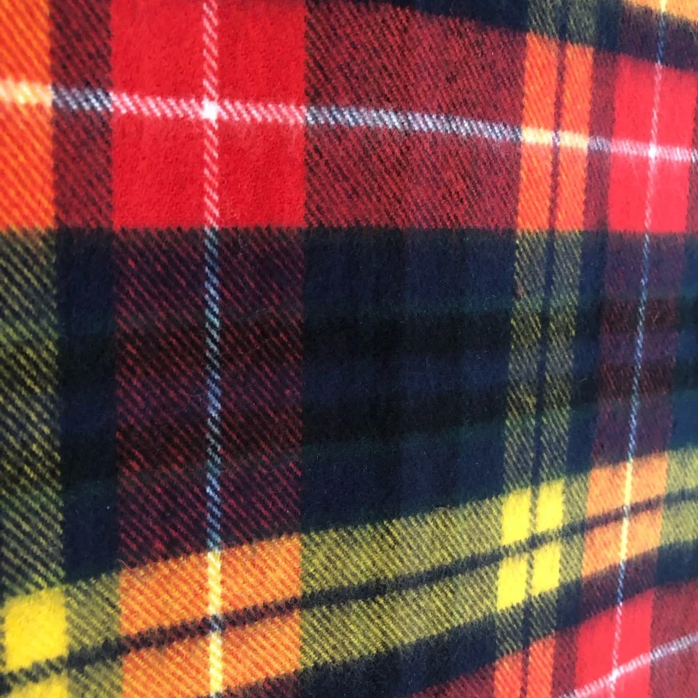 Giorgio Armani Muffler 100% Cashmere Tartan Plaid Fringe Wrap Scarf
